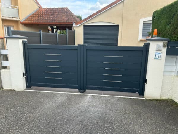 Portail Aluminium battant à Pau 7016 – Image 2